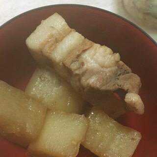 冬にぴったり！豚と大根の煮物